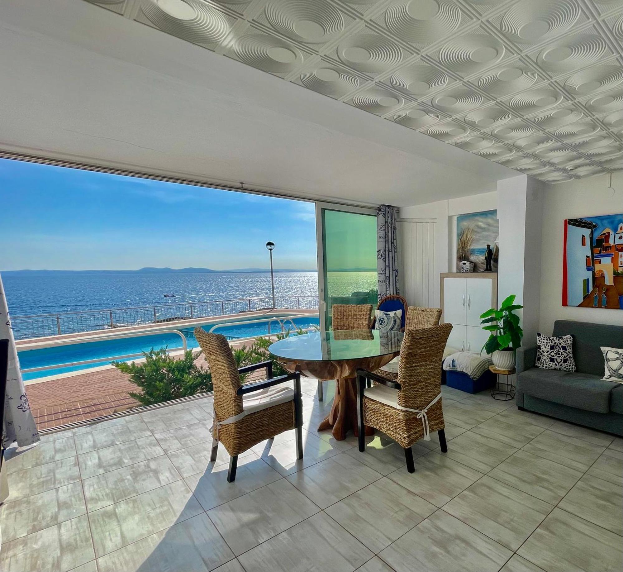 Magnifique Appartement En Front De Mer, Caneylles Roses Exteriér fotografie